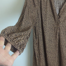 Load image into Gallery viewer, Boho Leopard Print Dress with Pockets Women's Size Medium