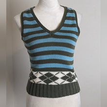 Load image into Gallery viewer, Vintage Argyle Perfect Fit Sweater Vest Preppy Women's Size S
