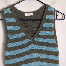Load image into Gallery viewer, Vintage Argyle Perfect Fit Sweater Vest Preppy Women's Size S