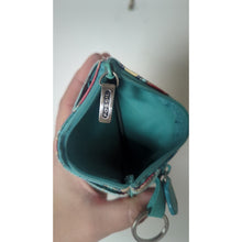 Load image into Gallery viewer, Fossil Vintage Inspired Bottle Cap ID Wallet Keychain Charm Bag