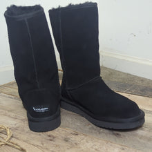 Load image into Gallery viewer, UGG Koolaburra Slip On Suede Leather Sheepskin Boots Wool/Poly Sherpa Size 6