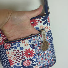 Load image into Gallery viewer, NWT Tommy Hiflinger Cottage Floral Crossbody Athleisure Bag With Charm