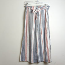 Load image into Gallery viewer, Beachy Loungwear Linen Blend Wide Leg Pull on Striped Capris Small