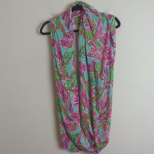 Load image into Gallery viewer, Lilly Pulitzer Infinity Scarf Pink Turquoise Style #4628 Tropical Resort Wear