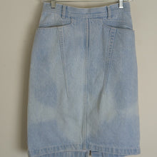Load image into Gallery viewer, Vintage 80's Bleach Lightwash Denim Pleated Pencil Skirt Women's Size 9/10*