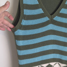 Load image into Gallery viewer, Vintage Argyle Perfect Fit Sweater Vest Preppy Women's Size S