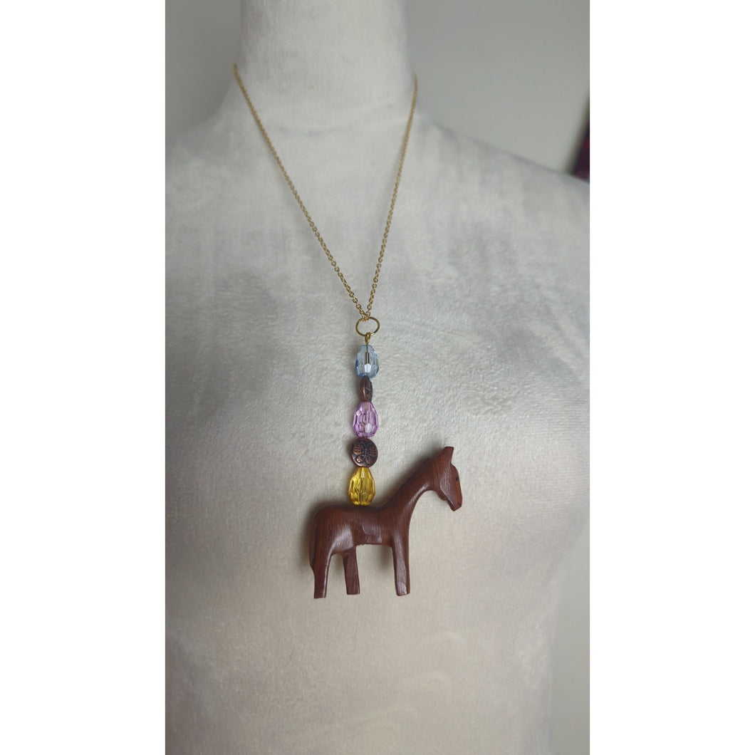 Handcrafted NWOT Wood Horse Beaded Necklace Costume Jewelry Horse Girl