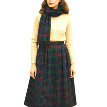 Load image into Gallery viewer, VTG 1970's Pendleton Allison Tartan Virgin Wool Skirt &amp; Scarf Small

