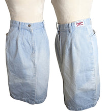 Load image into Gallery viewer, Vintage 80's Bleach Lightwash Denim Pleated Pencil Skirt Women's Size 9/10*
