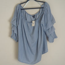 Load image into Gallery viewer, Chambray Boho Top Dramatic Ruffled Sleeves Women Size 22/24
