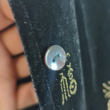 Load image into Gallery viewer, Vintage Chico's  Silk Blend Cardigan Jacket  Women's Small 4-6
