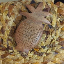 Load image into Gallery viewer, Vtg Natural Wicker Straw Woven Handbag Tote Wooden Pineapple Double Wooden Handle

