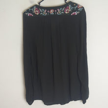Load image into Gallery viewer, Boho Embroidered Velour Detail Pullover Top Women's Size Large
