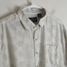 Load image into Gallery viewer, Silk &amp; Cotton Green Palm Floral Button Up Shirt Short Sleeve Pocket Men's XL
