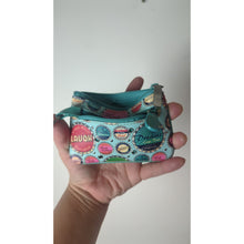 Load image into Gallery viewer, Fossil Vintage Inspired Bottle Cap ID Wallet Keychain Charm Bag
