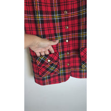 Load image into Gallery viewer, Vintage 60&#39;s/70&#39;s Tartan Plaid Button Down Vest Women&#39;s Size Large
