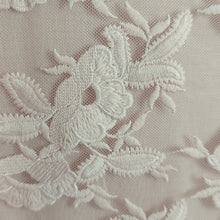 Load image into Gallery viewer, Soft Pink Viscose Pullover Top with Embroidered Panel Women's Size Medium
