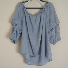 Load image into Gallery viewer, Chambray Boho Top Dramatic Ruffled Sleeves Women Size 22/24
