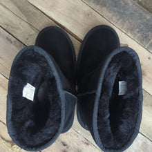 Load image into Gallery viewer, UGG Koolaburra  Slip On Suede Leather Sheepskin Boots Wool/Poly Sherpa Size 6
