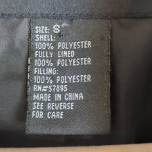 Load image into Gallery viewer, Vintage Quilted Stitched Art to Wear Zip-up Jacket Floral Stationary  Women's Sma…
