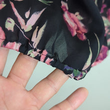 Load image into Gallery viewer, NWT Joie 100% Silk Floral Blouse Women's Size Small
