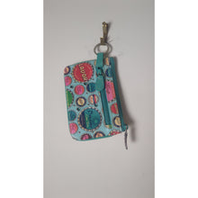 Load image into Gallery viewer, Fossil Vintage Inspired Bottle Cap ID Wallet Keychain Charm Bag
