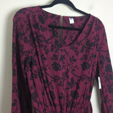 Load image into Gallery viewer, NWT Burgundy &amp; Black Jumper Drawstring Elastic Waist Pockets Women's Small

