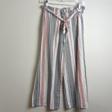 Load image into Gallery viewer, Beachy Loungwear Linen Blend Wide Leg Pull on Striped Capris Small
