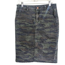 Load image into Gallery viewer, Camo Knee Length Pencil Stretch Denim Skirt Women&#39;s Large
