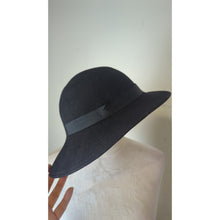 Load image into Gallery viewer, Vintage 50's/60's Old Hollywood 100% Wool Lancaster Retro Hat
